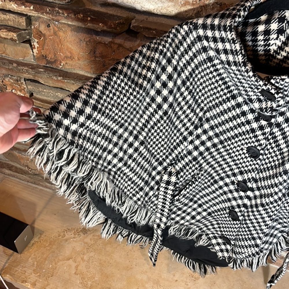 Vintage 60’s Houndstooth Cape Coat - Picture 3 of 7